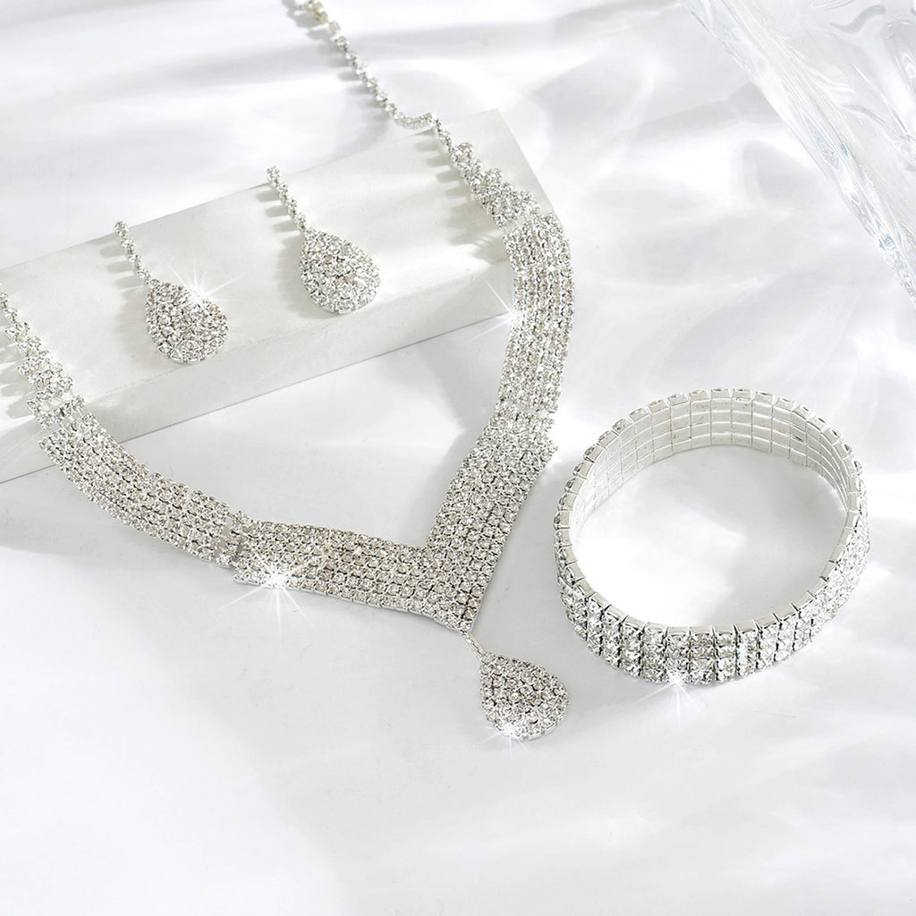 The Lagatros Necklace by Excidious