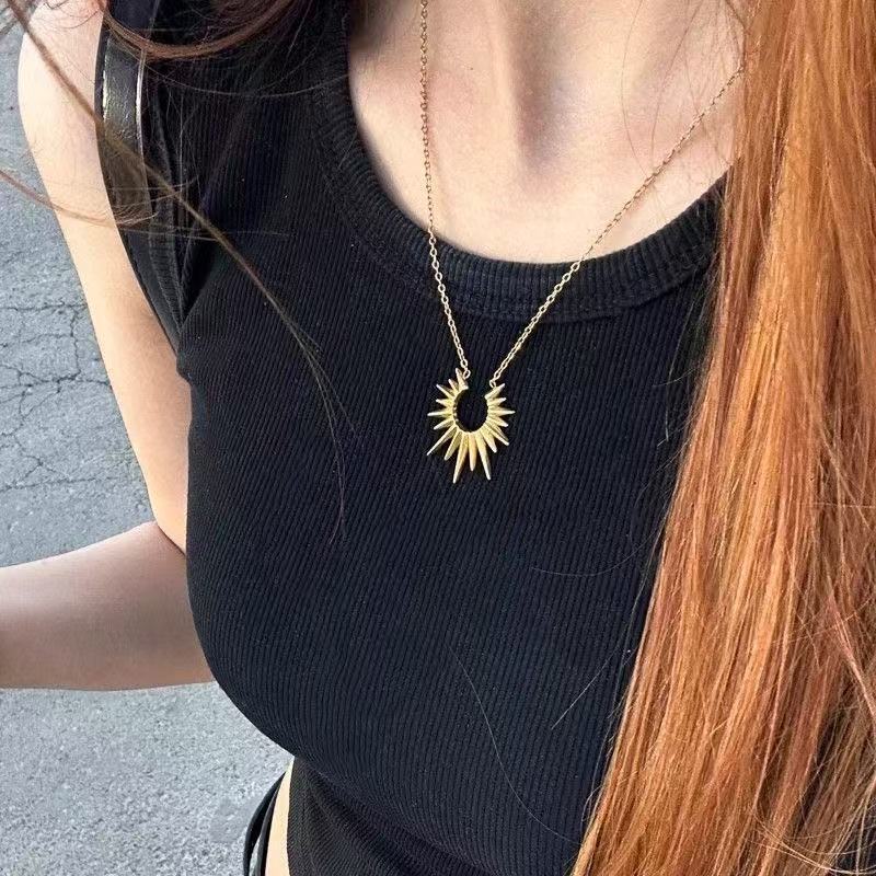 The Excidious SUNFLOWER Necklace | Retro |
