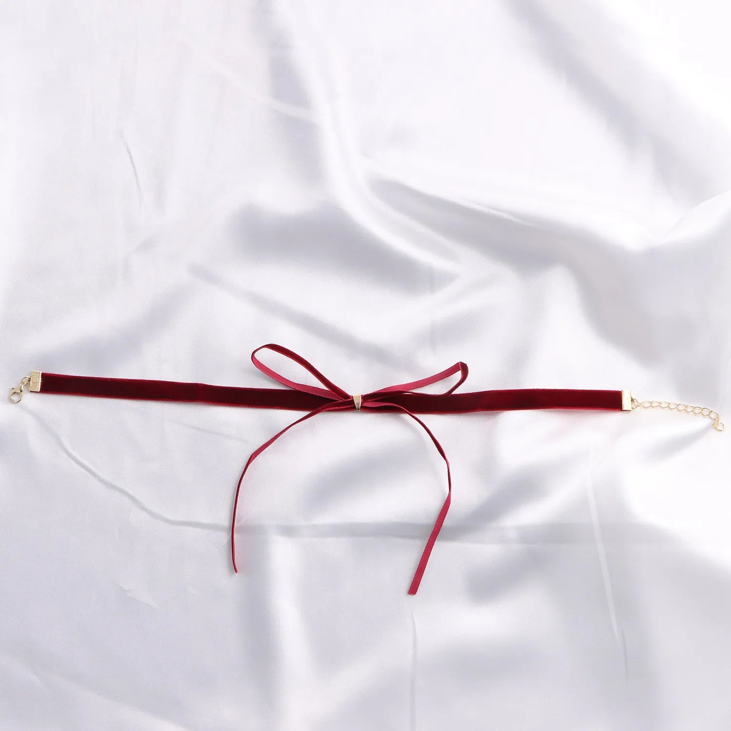 Fashion Sexy Punk Gothic Black Velvet Choker Necklaces Simple Vintage Clavicle Neck Chain Women Girls Party Jewelry Accessories