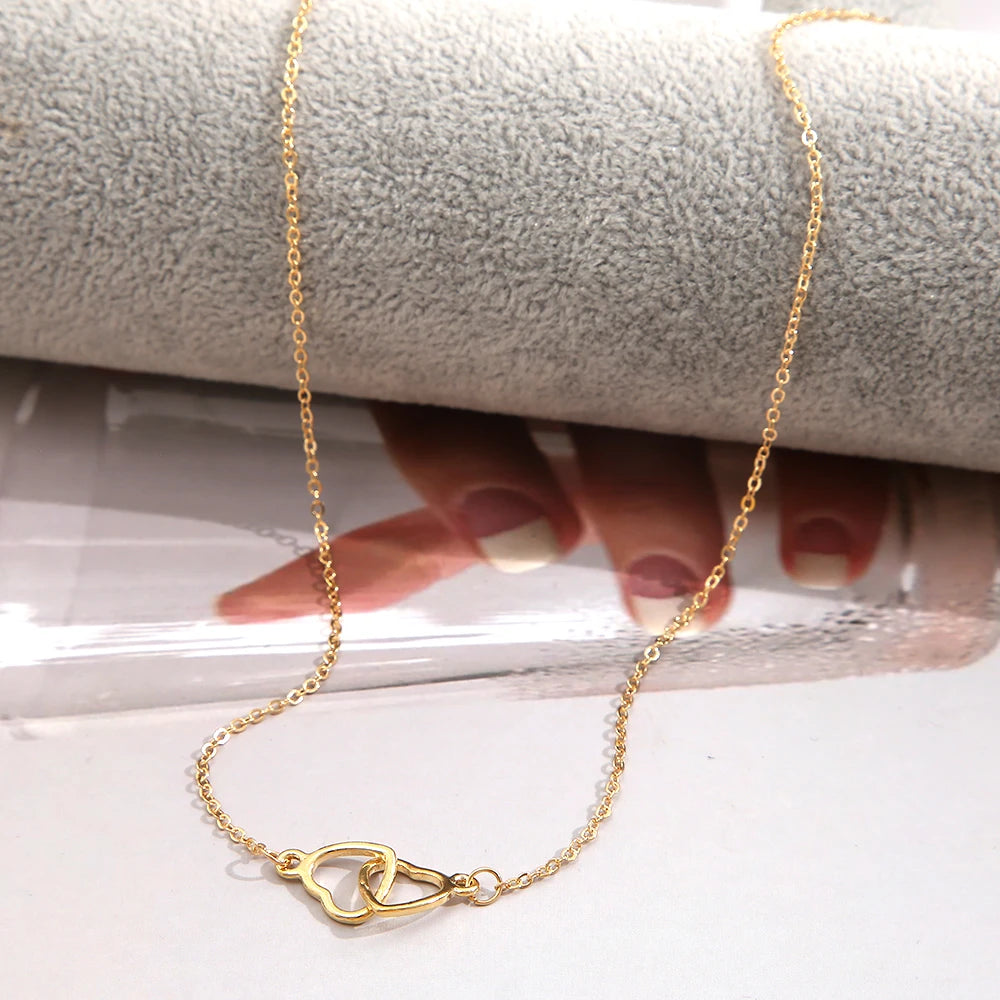 Simple Metal Hollow Double Heart Necklace for Women Creative Connected Heart Silver Color Clavicle Chain Necklace Party Jewelry